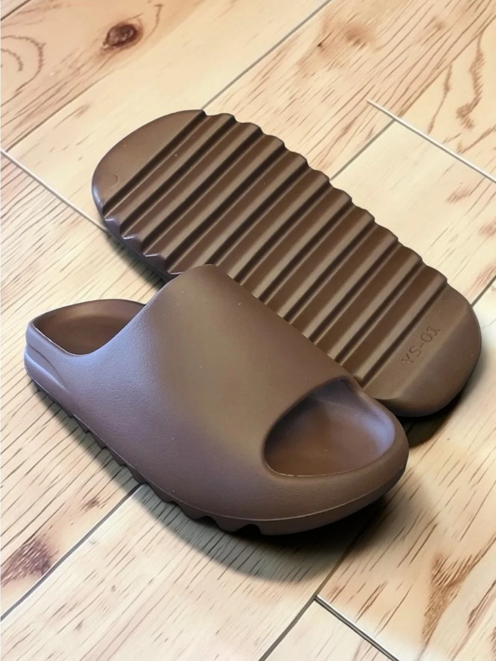 YZY YS-01 Slides – Fudge – Brand New